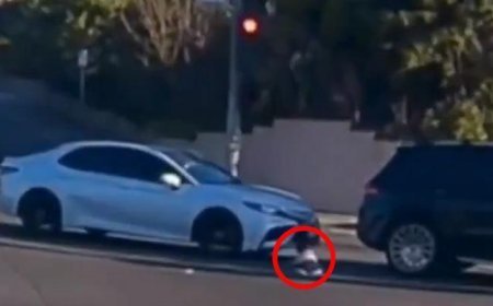 Trafikte yürekleri ağza getiren görüntü! 1 yaşındaki bebek arabadan fırladı