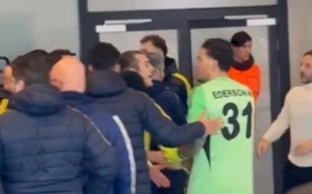 FCSB - Fenerbahçe maçının devre arasında ortalık karıştı! Tedesco soyunma odasından fırladı