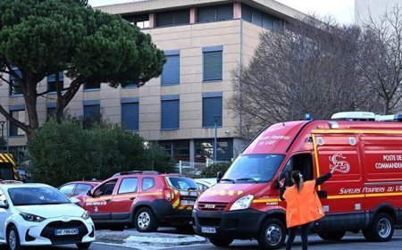 Okulda dehşet verici olay! 14 yaşındaki öğrenci, 60 yaşındaki öğretmenini bıçakladı