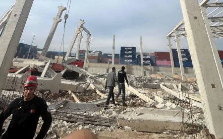 Mersin'de inşaat şantiyesinde beton bloklar devrildi. 2'si ağır 3 yaralı