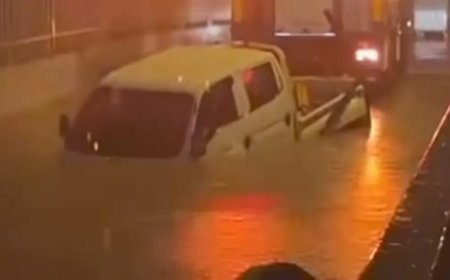 İzmir'i sağanak vurdu. Alt geçitte mahsur kalan sürücü hayatını kaybetti