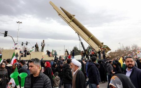 İran'da İslam Devrimi'nin 47'nci yılı kutlandı! Tahranlılar ABD'ye tepkili