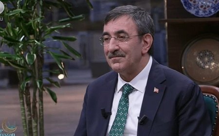 Cumhurbaşkanı Yardımcısı Cevdet Yılmaz'dan Kanal D'de 'Ramazan' tarifi: Toplum için 'arınma' ayı
