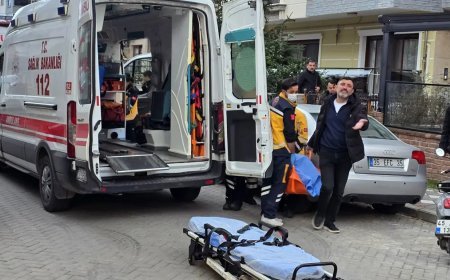 Manisa'da evde bir kişi ölü, eşi baygın bulundu