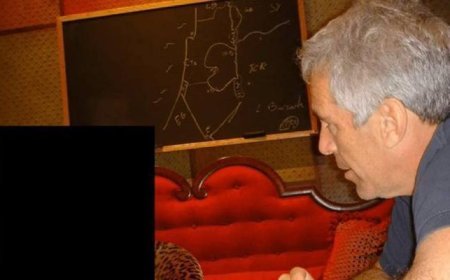 Epstein'in evindeki gizemli harita! Dikkat çeken imza: Planın parçası mı?