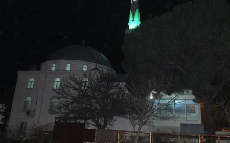 Yer: Balıkesir! 3 dakika erken okunan ezan kafaları karıştırdı