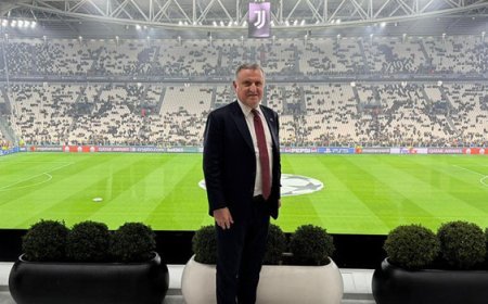 Bakan Osman Aşkın Bak, Juventus - Galatasaray maçını statta takip etti!