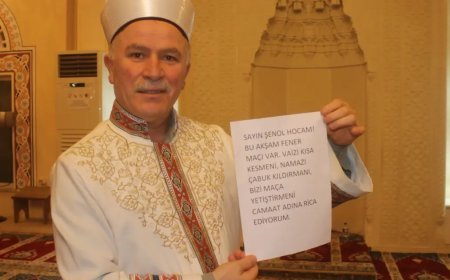 Gençler istedi, imam maça yetiştirdi. Vaazı kısa tuttu, ilahileri azalttı