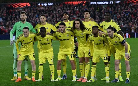 Fenerbahçe'de Antalyaspor maçı öncesi 6 eksik! 6 oyuncu kart sınırında