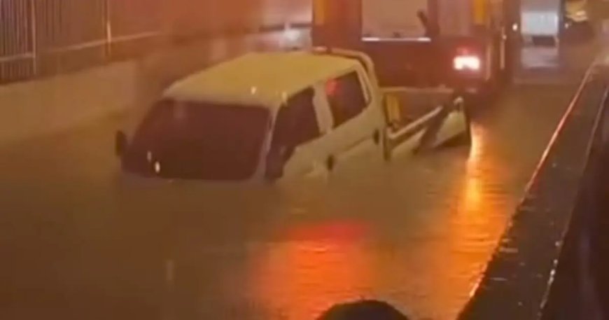 İzmir'i sağanak vurdu. Alt geçitte mahsur kalan sürücü hayatını kaybetti