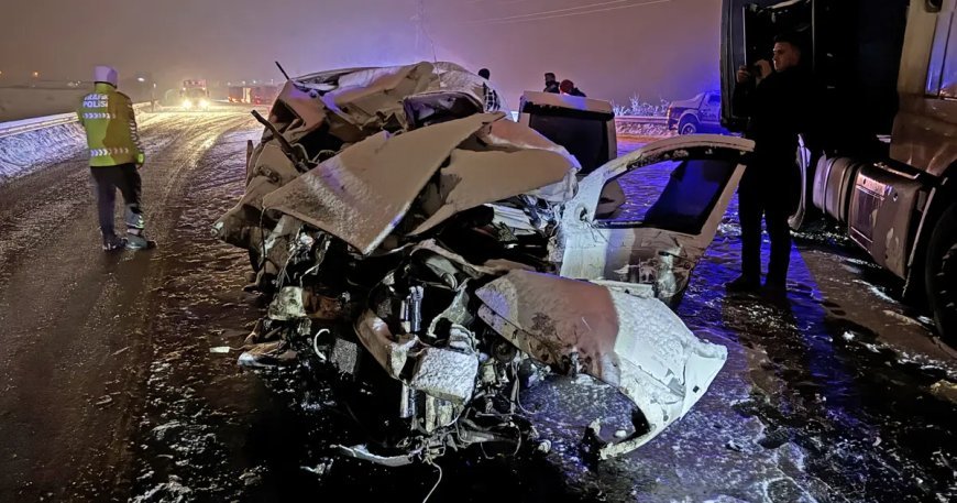 Erzurum'da katliam gibi kaza. Dört kişi hayatını kaybetti