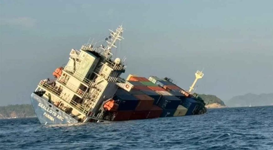 SON DAKİKA HABERLER: Petrol sızıntısı alarmı! Turizm cennetinde 297 konteynerlik gemi battı