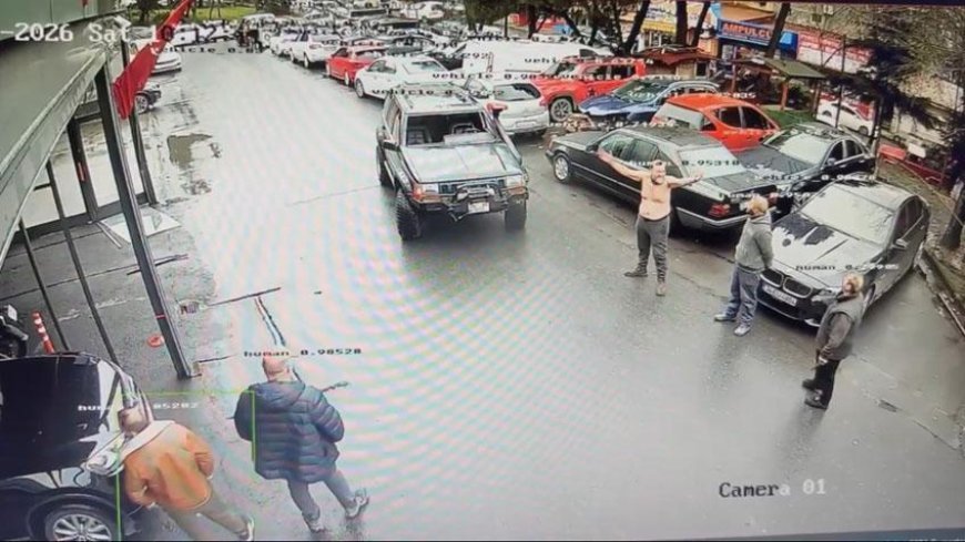 33 yıllık ortaklık silahla bitti! Maslak Oto Sanayi’de dehşet: Tehdit etti, yarı çıplak kaçtı