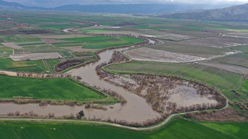 Aydın'da Büyük Menderes Nehri'ndeki taşkın riski nedeniyle 21 ev tedbiren tahliye edildi