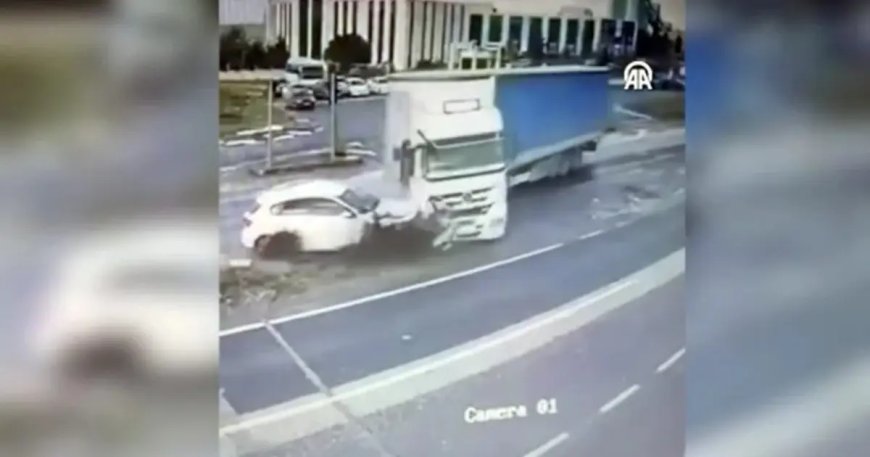 Tekirdağ'da tırla otomobilin çarpıştığı kaza kamerada