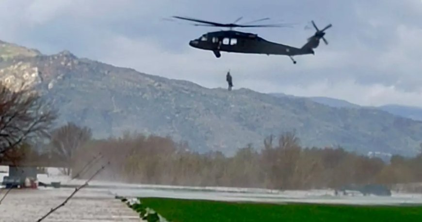 1 haftadır oradaymış! Aydın'da sel nedeniyle mahsur kalan kişi helikopterle kurtarıldı