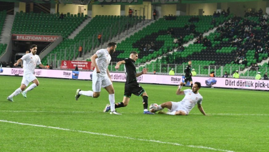 Sakaryaspor evinde 2 golle kaybetti!