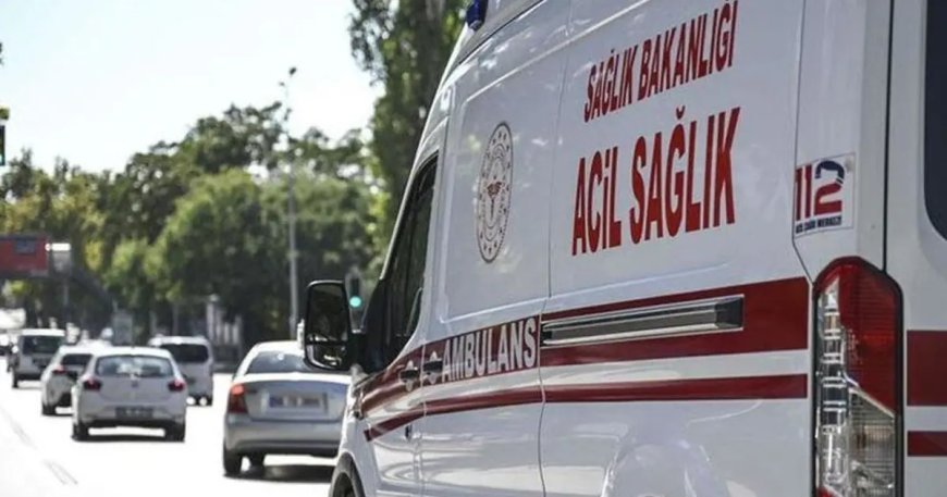 İzmir'de TIR'dan düşen saman balyaları can aldı