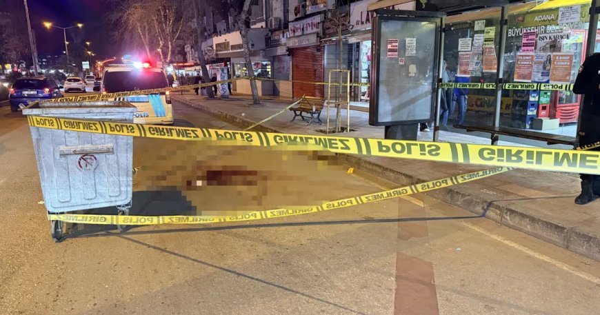 Otobüs beklerken tabancayla vuruldu