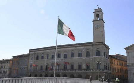 İtalya Başbakanlığı yakınlarındaki şüpheli çantaya bomba imha ekipleri müdahale etti