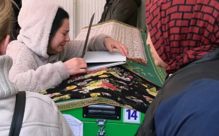 El freni çekilmeyen otomobil can aldı. Küçük Öykü'ye annede acı veda