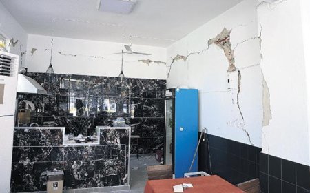 Denizli 5.1 ile sallandı! Eski yapılar hasar gördü