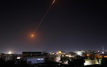 İran ve Hizbullah'ın füze ve roket saldırıları nedeniyle İsrail'in kuzeyinde alarmlar çaldı