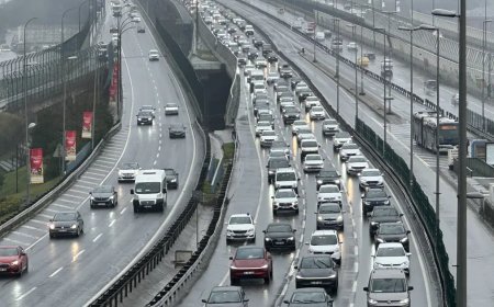 İstanbul'un trafiği bayramda da yoğun