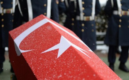 Ağrı'da askeri araç kaza yaptı. Bir asker şehit
