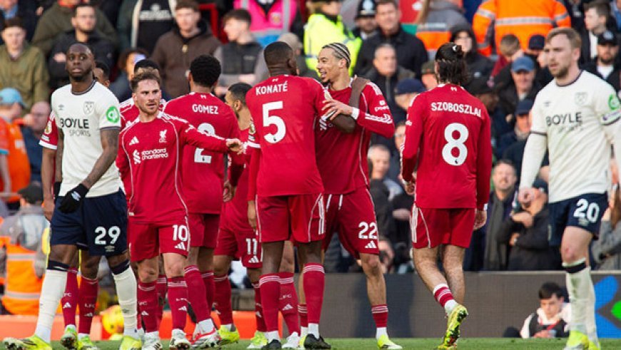 Galatasaray'ın rakibi Liverpool, West Ham'ı darmadağın etti!