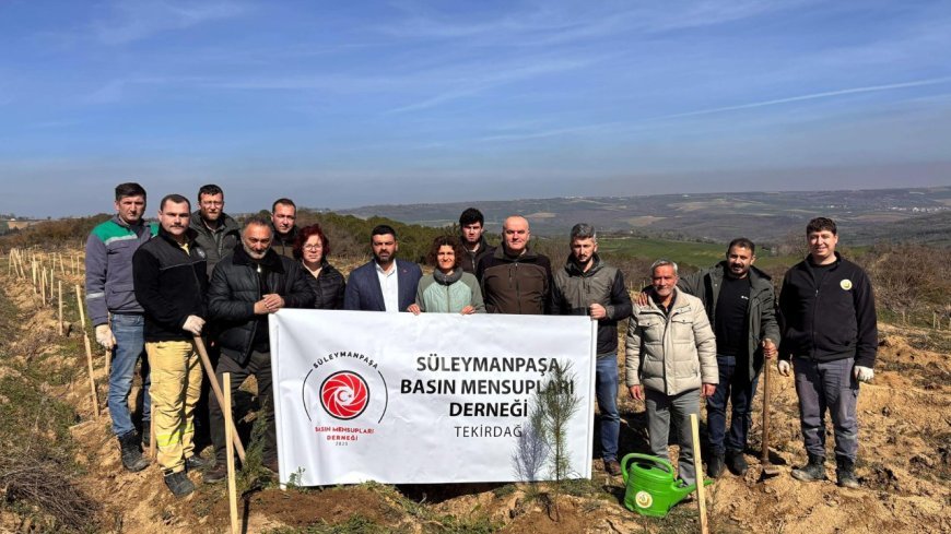 Tekirdağlı gazeteciler 59 fidanı toprakla buluşturdu