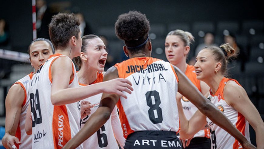 Eczacıbaşı Dynavit, Kupa Volley'de yarı finalde!