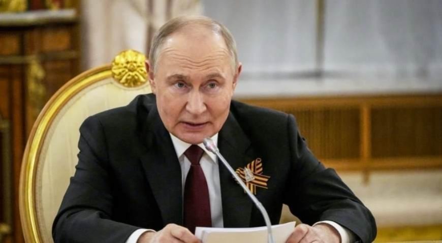 Putin'den İran'ın yeni lideri Hamaney'e tebrik mesajı