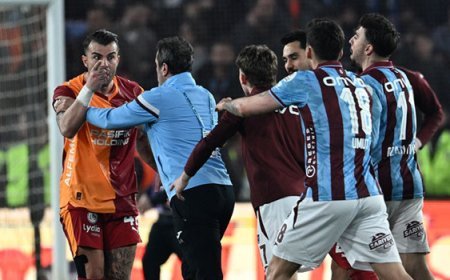 Trabzon'da maç sonu olay çıktı, Abdülkerim Bardakcı kırmızı gördü!