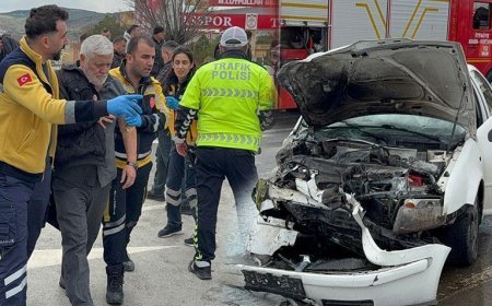 Sivasspor tesisleri önünde kaza! 4'ü futbolcu 6 kişi yaralandı