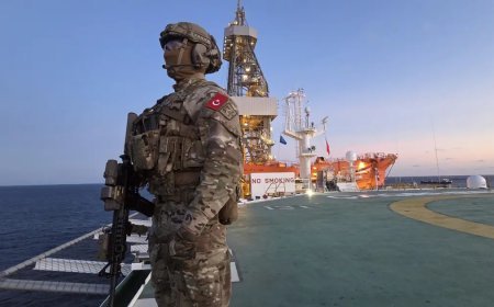 MSB'den Çağrı Bey paylaşımı. "Sondaj gemilerimize tam koruma sağlanıyor"