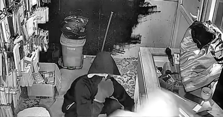 150 bin liralık ürün çaldılar: ''Sıfır telefonları al''