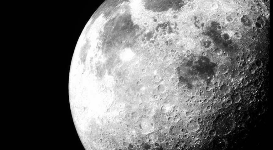 İnsanlığın en uzak yolculuğu! Artemis II mürettebatı, Ay'ın çekim alanına girdi