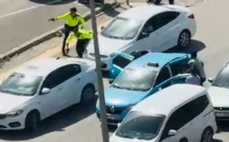 Kız arkadaşı ile taksi sürücüsünü rehin aldı. Saldırganların yakalanma anı kamerada