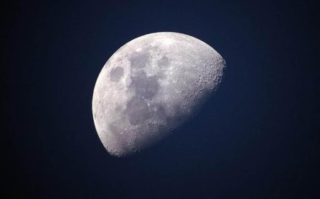 Ay aslında hangi renk? Astronotların en merak edilen gözlemi!