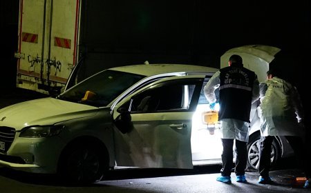 Küçükçekmece'de polis kovalamacası. 2 şüpheli yakalandı, bir polis yaralandı