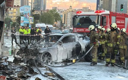Şişli’de iş yerine giren otomobil yangın çıkardı
