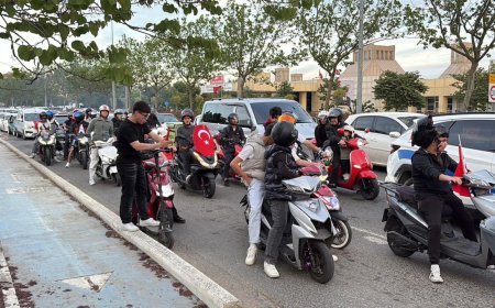 Çorlu'da şehit 2 polis memuru için konvoy düzenlendi