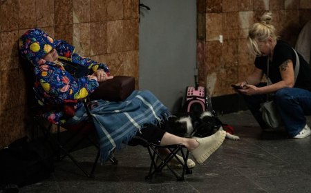 Metrolar sığınaklara dönüştü! Ukrayna'nın başkenti Kiev'e gece boyunca bomba yağdı