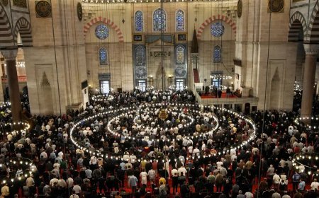 İstanbul'da bayram namazı kılındı