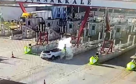 Otoyol gişelerine çarpan otomobildeki karı-kocayı ölüm ayırdı
