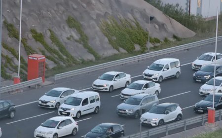 Tatilciler dönüş yolunda. Kritik noktalarda trafik yoğun