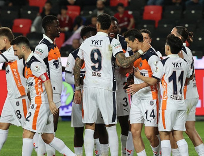 Göztepe tarihi fırsatı tepti, Başakşehir Avrupa için beklemeye geçti!
