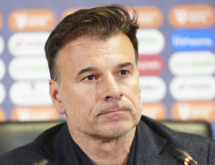 Aleksandar Stanojevic: 'Gelecek sene bize inansınlar!'