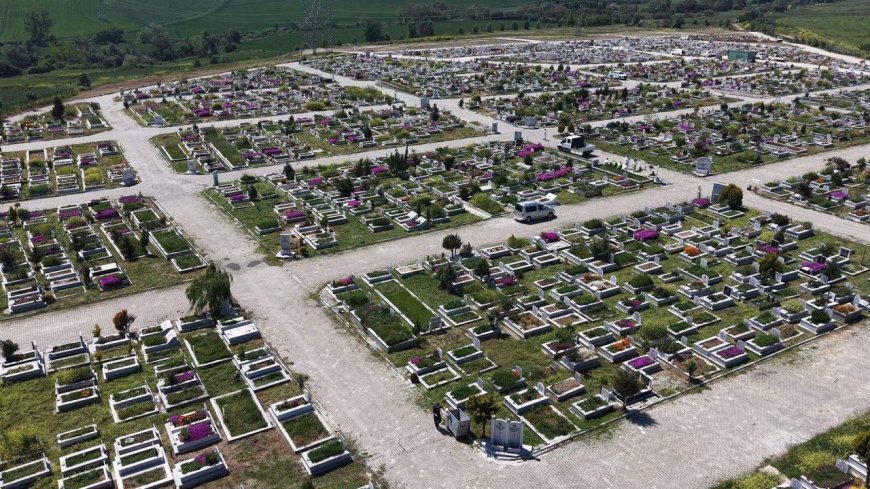 Tekirdağ'da mezarlıklarda bakım ve temizliğe hız verildi